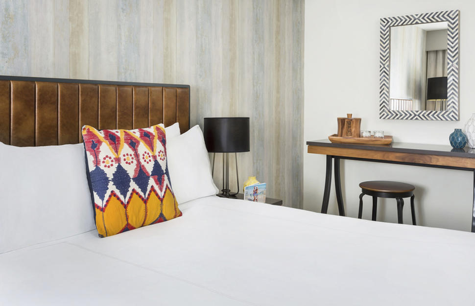 Standard Queen Room