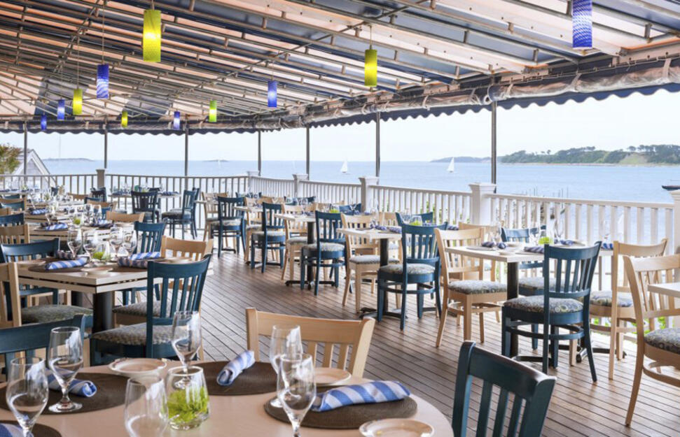 Outer Bar & Grille