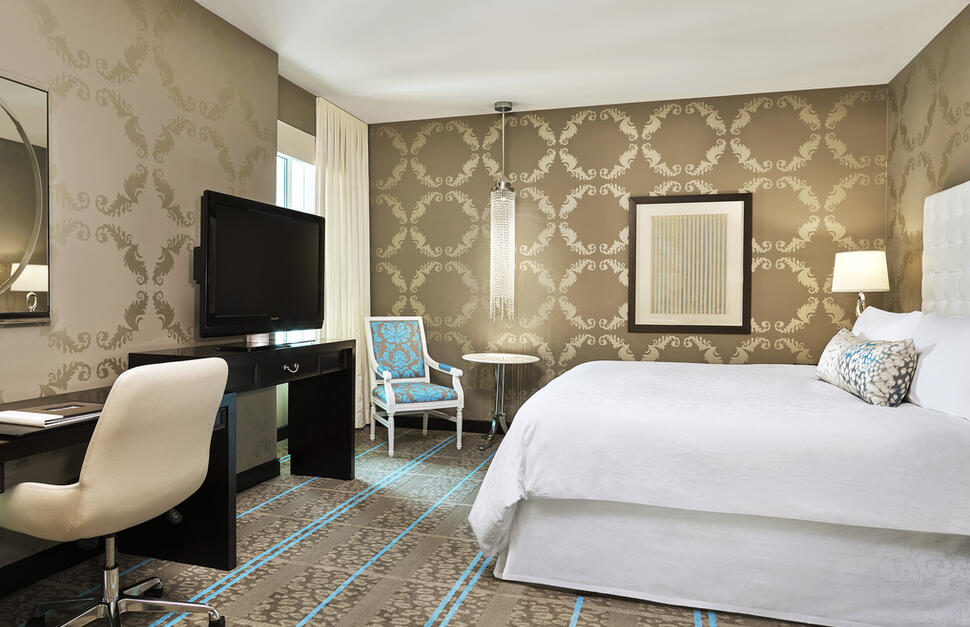 Superior King Atrium View Room