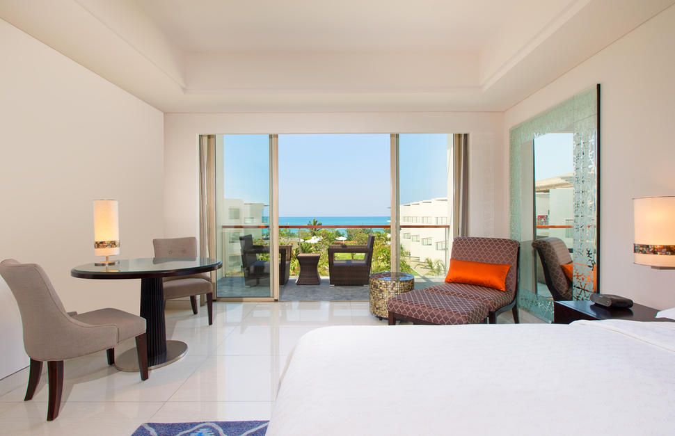 Deluxe Ocean Facing Room