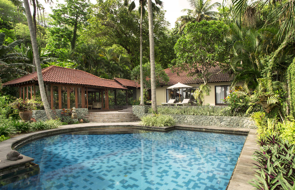 Beachfront Villa