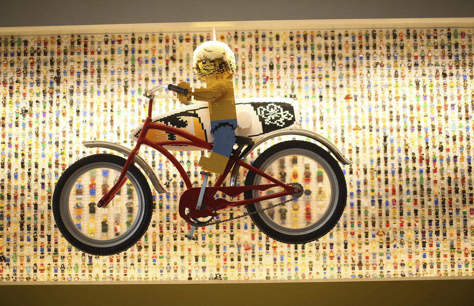Minifigure Wall