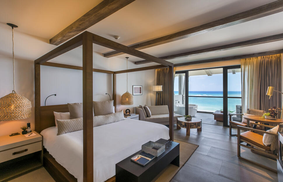 Alcoba Room