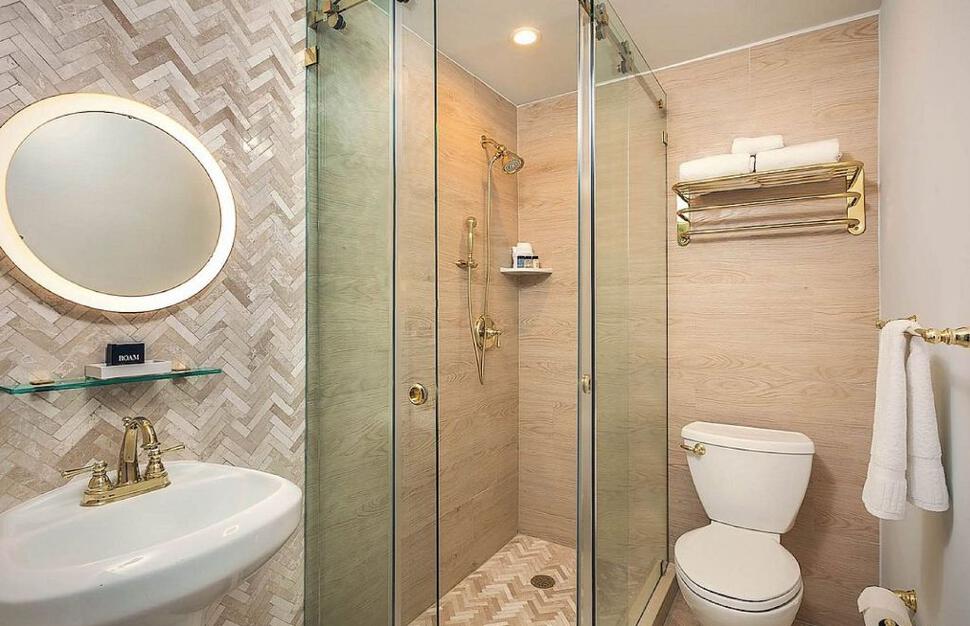 Guest Bathroom