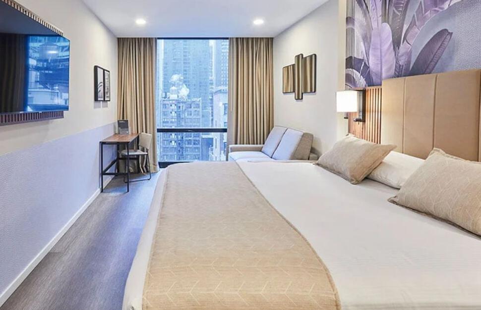 Deluxe Family King Room