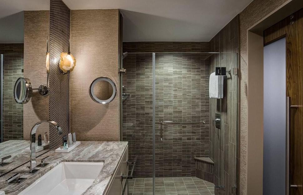 Guest Room Bathroom