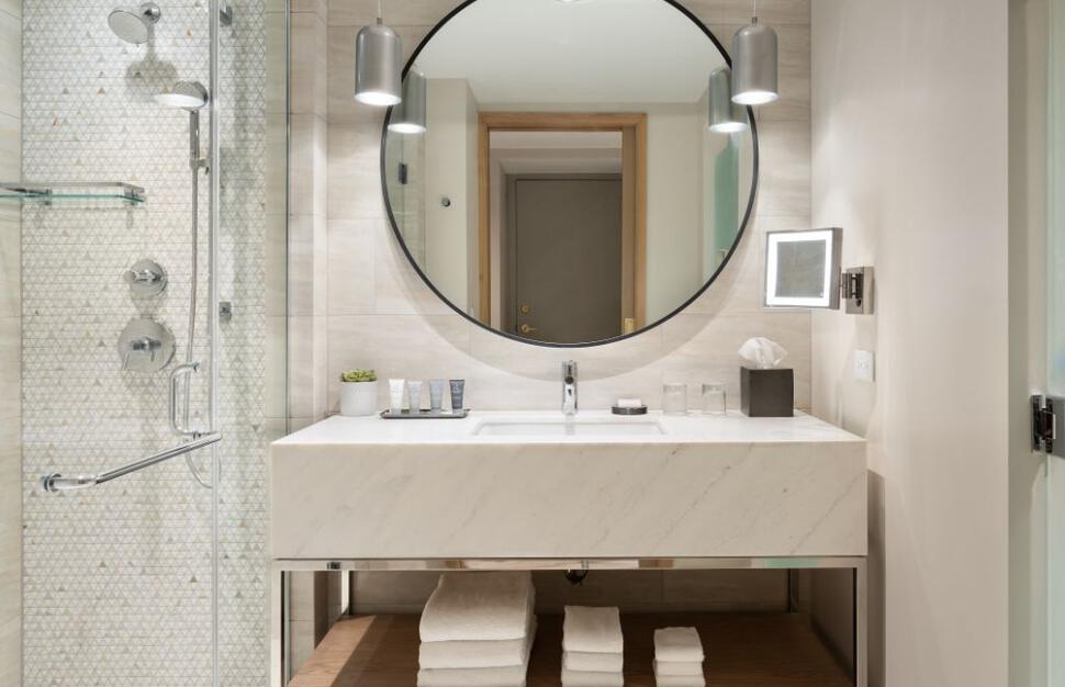Standard Guest Bathroom