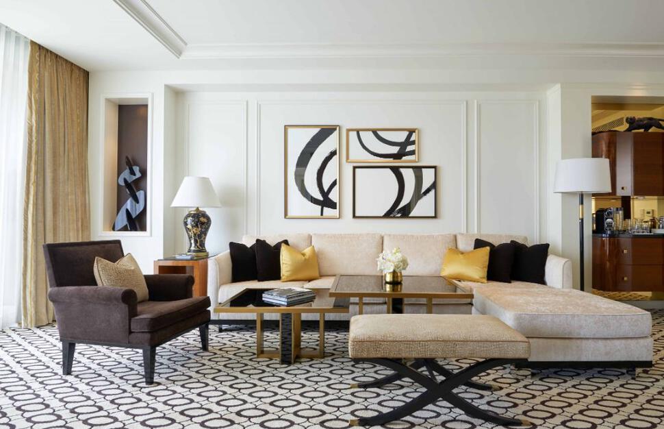 Hollywood Suite