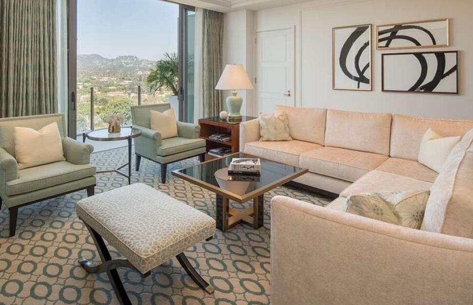 Waldorf Penthouse Suite