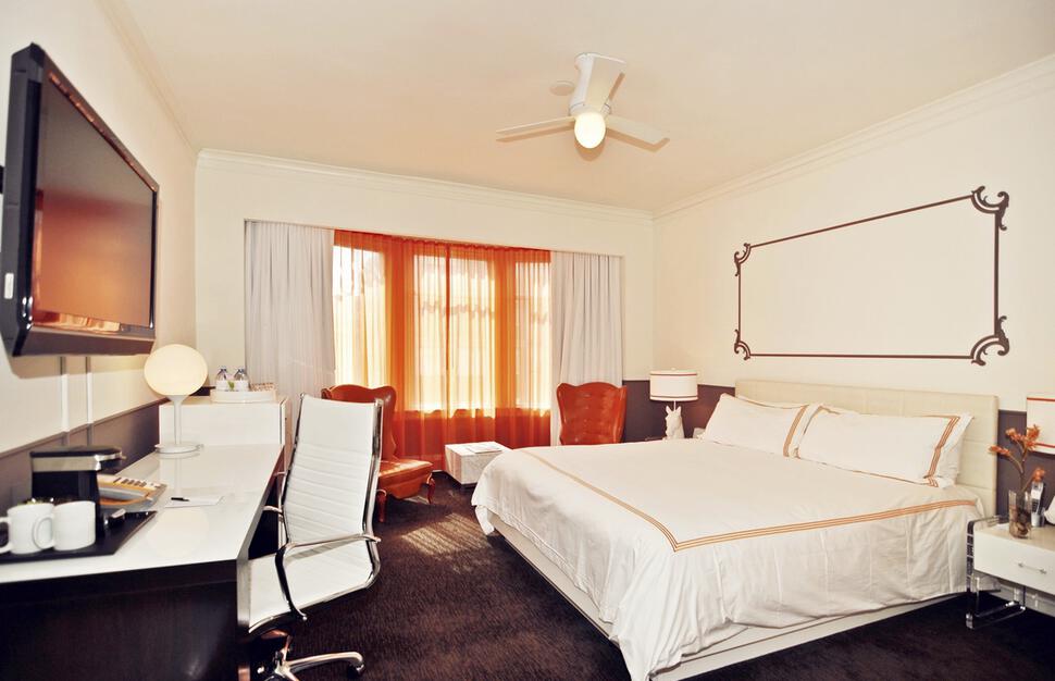 Hotel Vertigo King Room