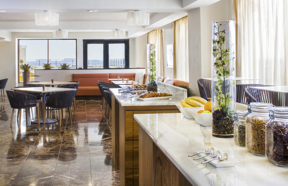Club Lounge