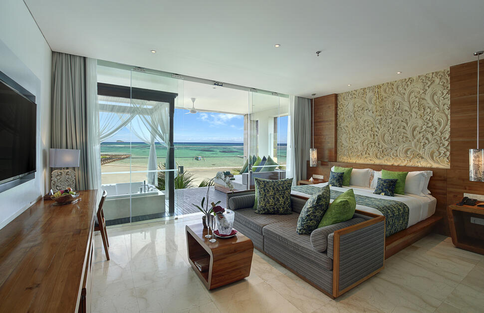 Luxury Ocean View Suite