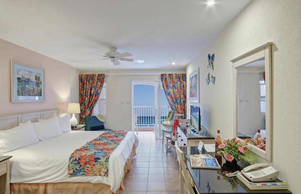 Deluxe Studio Pool/Ocean View