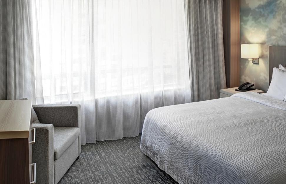 1-Bedroom Suite