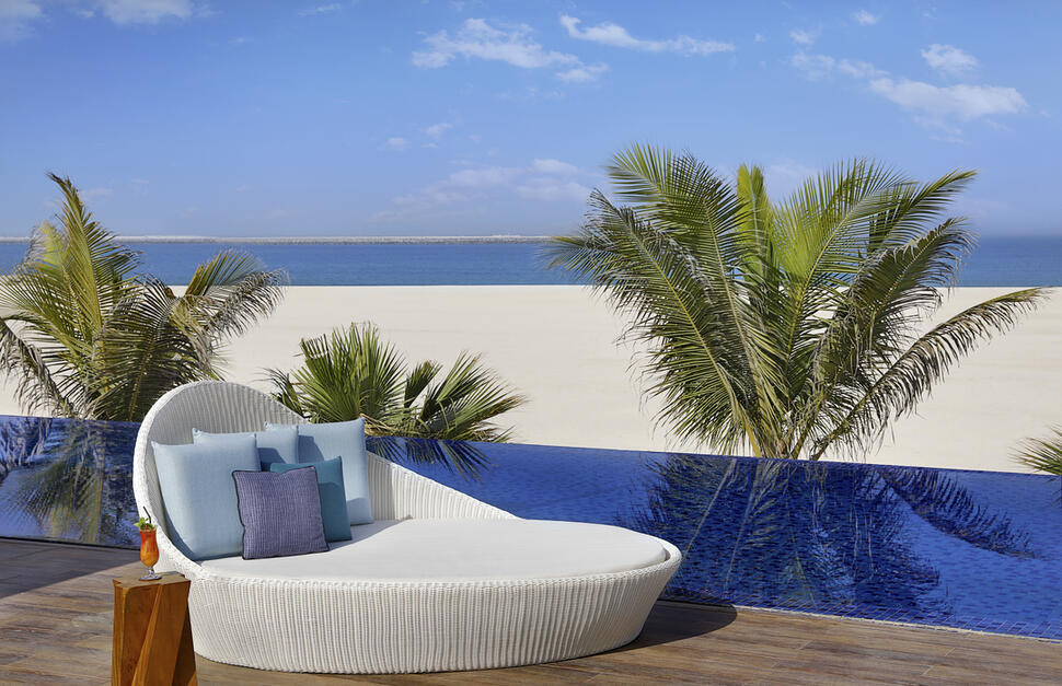 Resort infinity pool