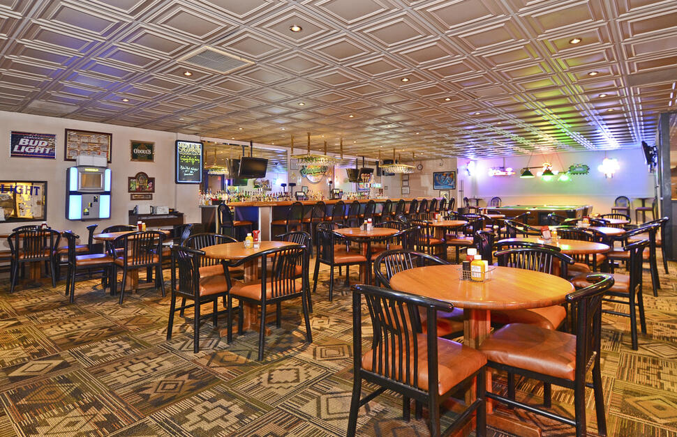 Squire Pub