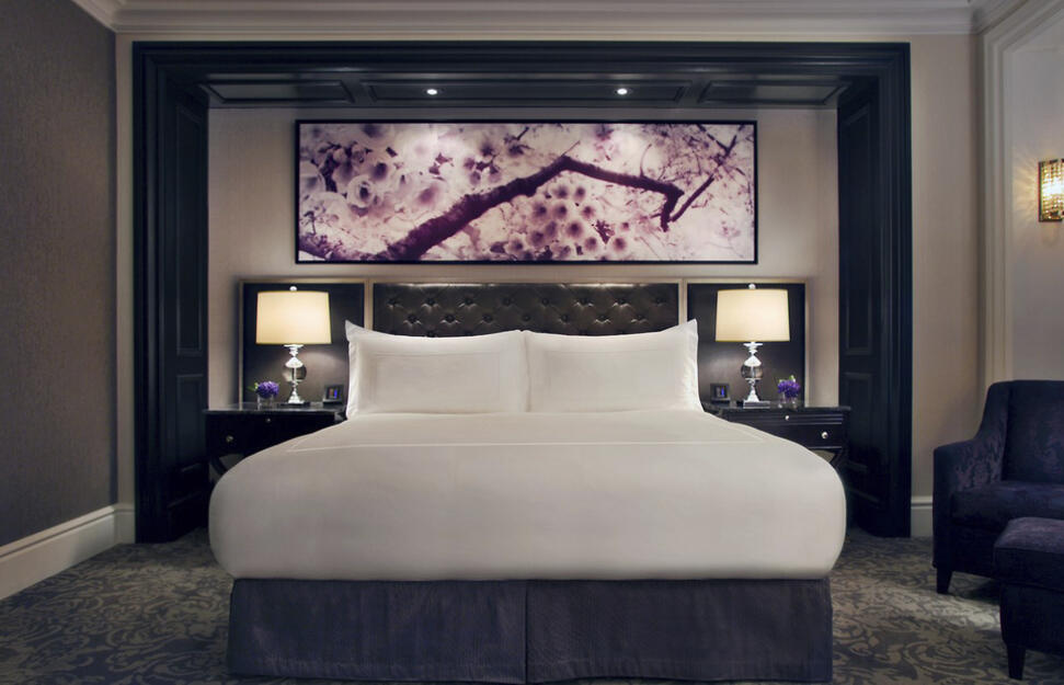 Superior One King Bed Room