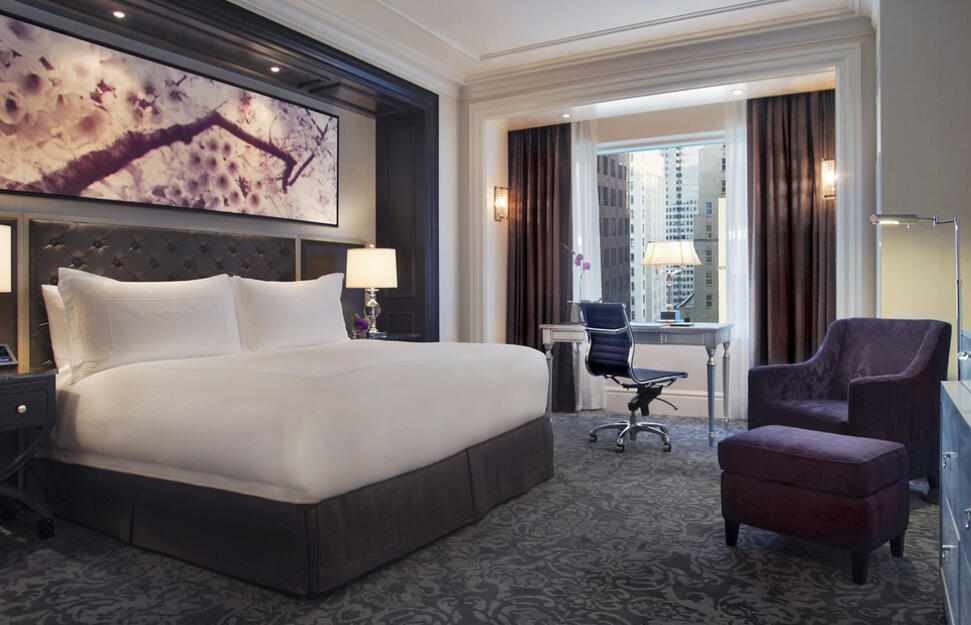 Superior One King Bed Room