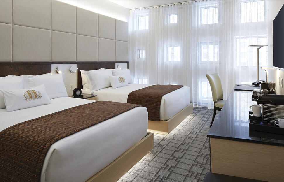 Superior Queen Queen Room