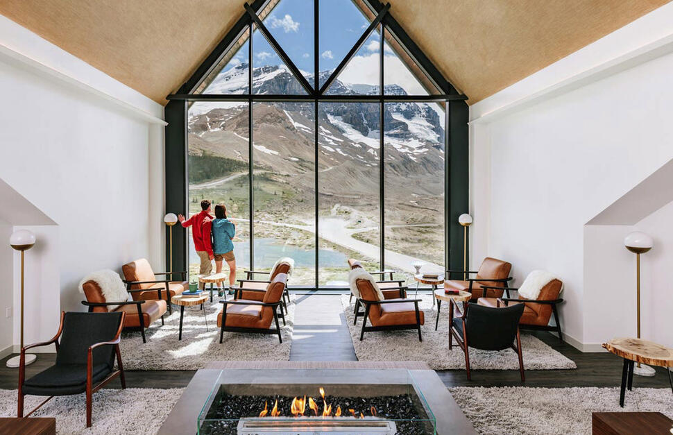 Glacier Lounge
