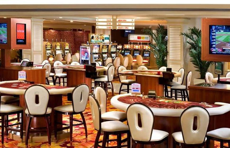 Robert Irvine’s Public House