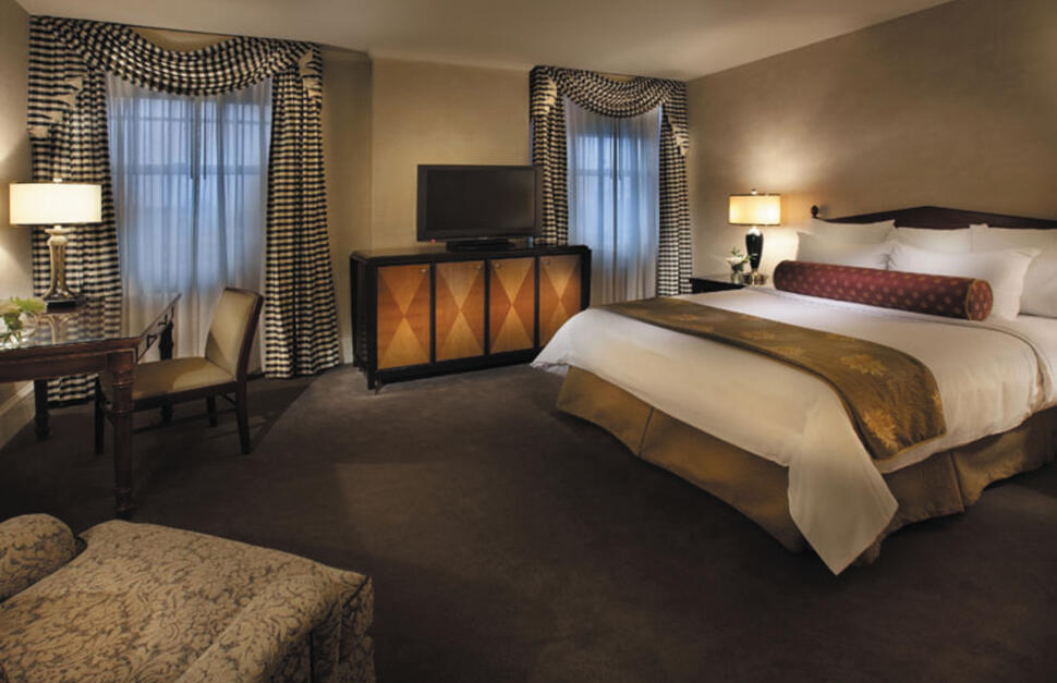 Deluxe Queen Room