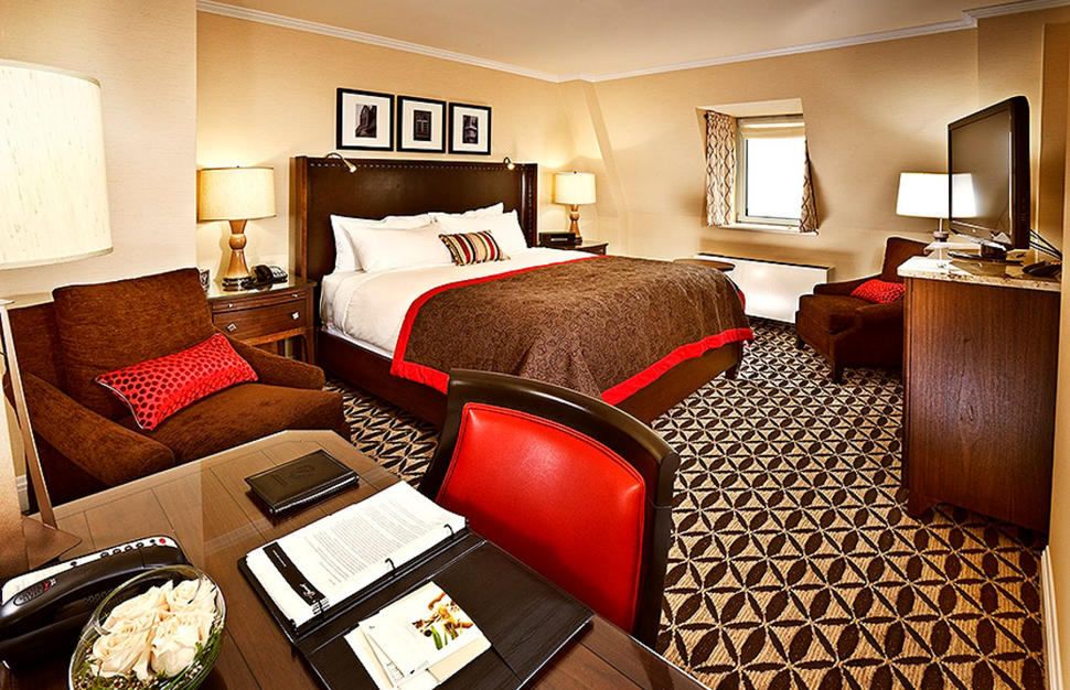 Deluxe St Laurent Room