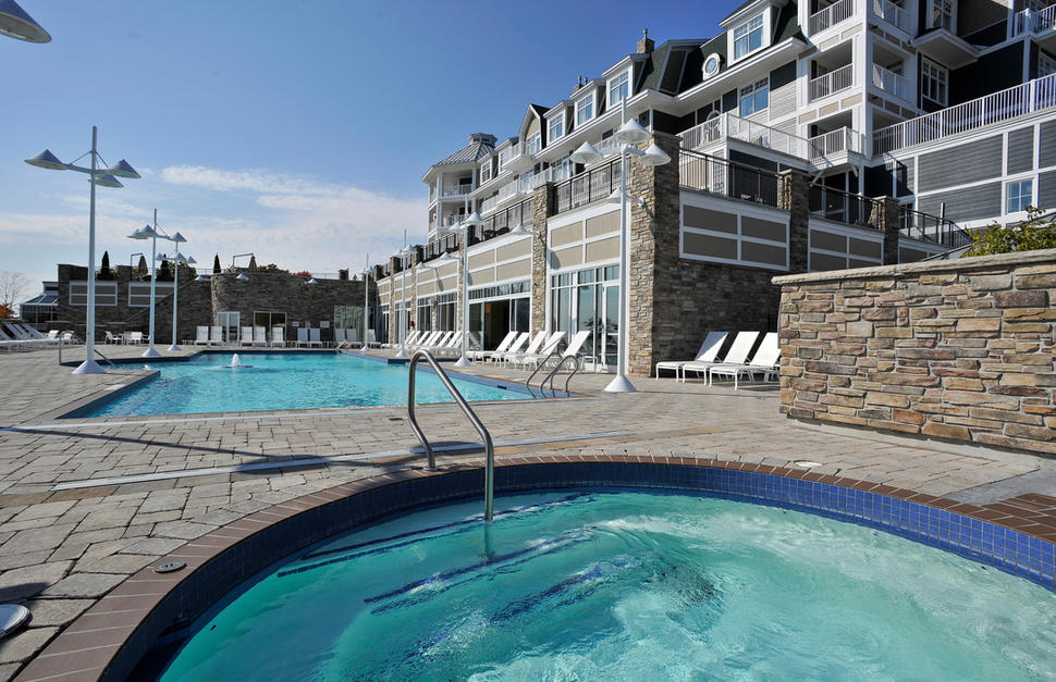 Hot tub and pool