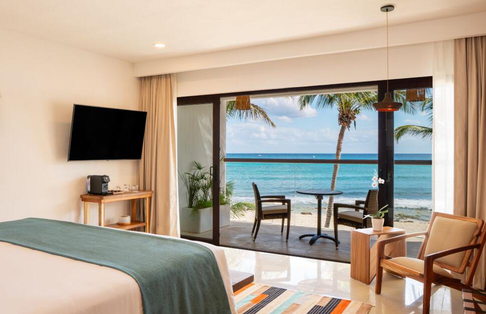 Beachfront Suite