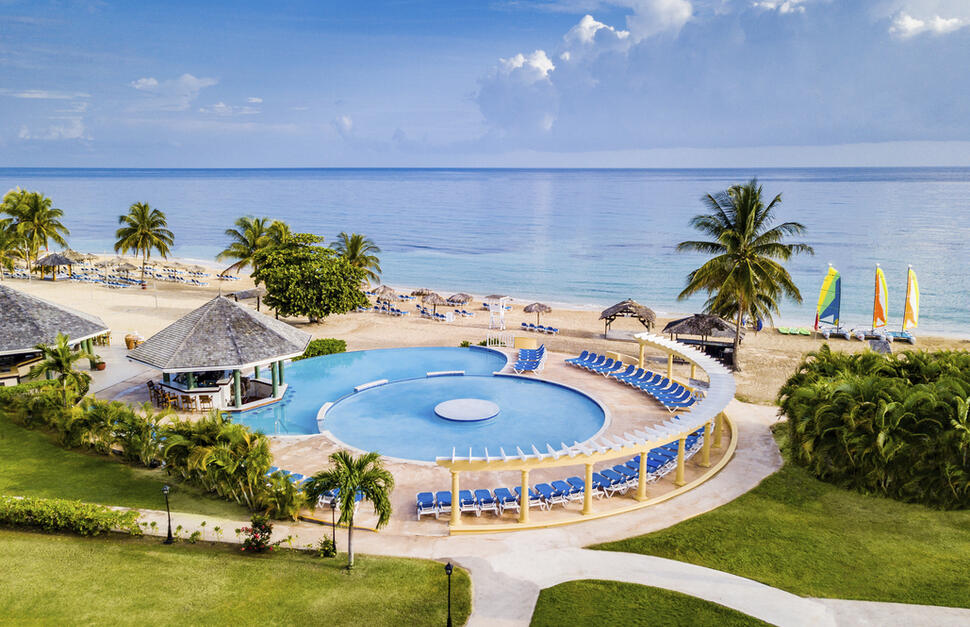 Sunken Treasure Infinity Pool