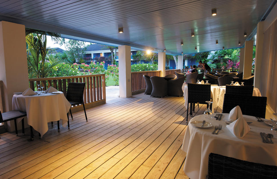 Lobby Bar