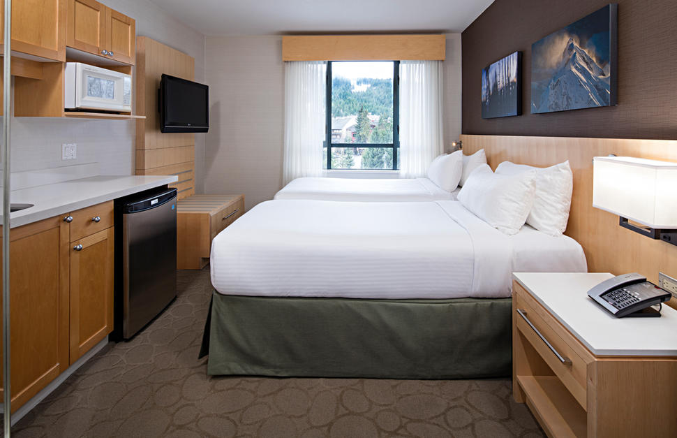 Queen Guest Room