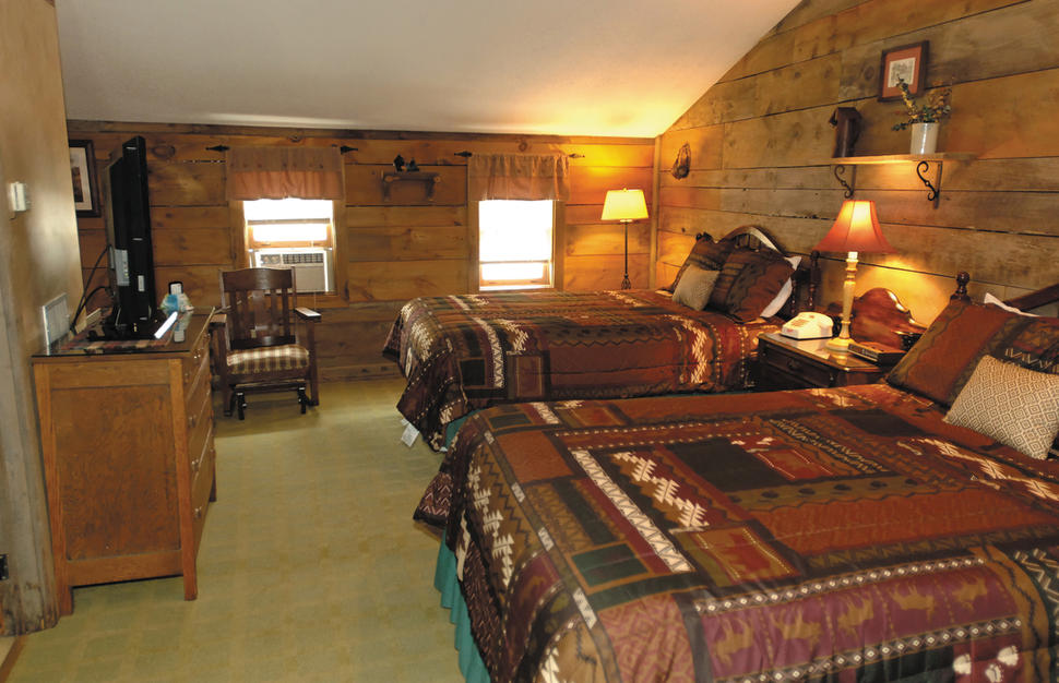 Standard Queen Room, Merrill Farm Inn, North Conway, New Hampshire, USA