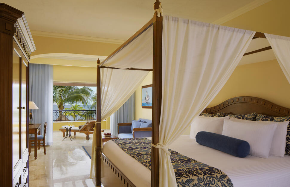 Preferred Club Junior Suite Ocean Front