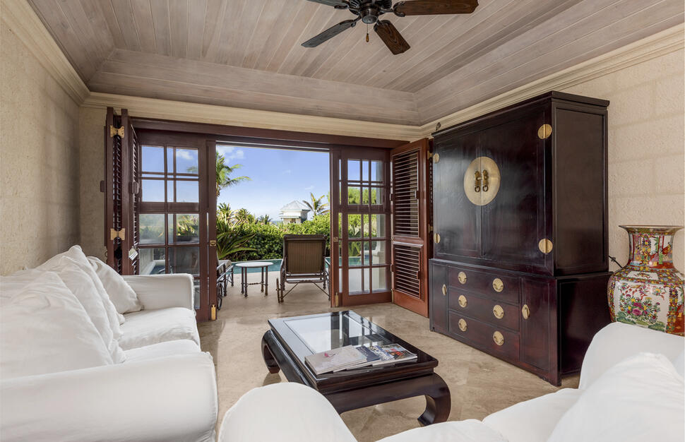 1-Bedroom Suite with 28ft Pool