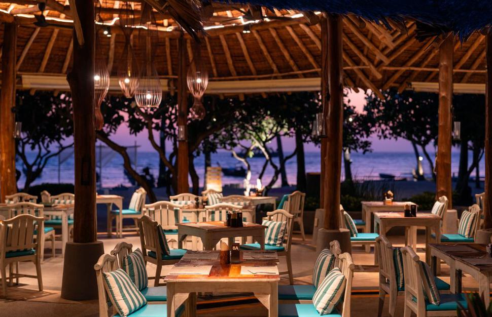 Api Restaurant & Bar
