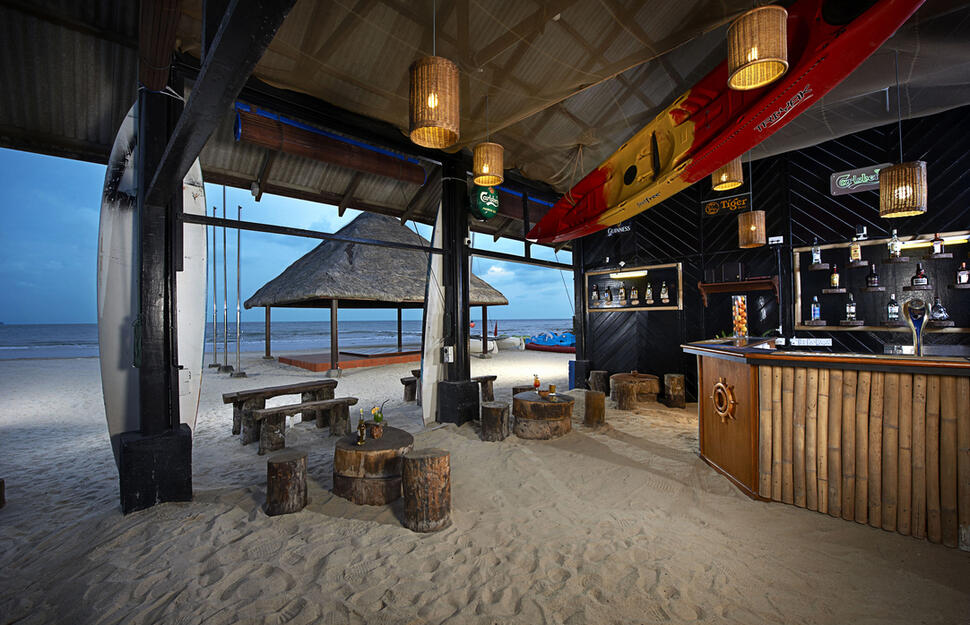 Boat House Bar