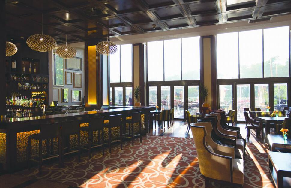 Luma Bar and Lounge