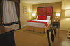 Deluxe Queen Room, Fitzpatrick Grand Central Hotel, New York, East Coast USA.