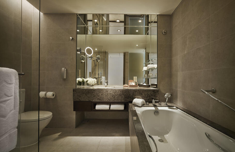 Tanjung Wing bathroom