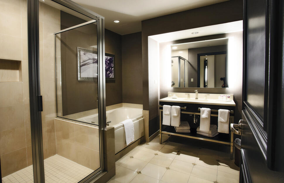 Bayview Tower Premium Room