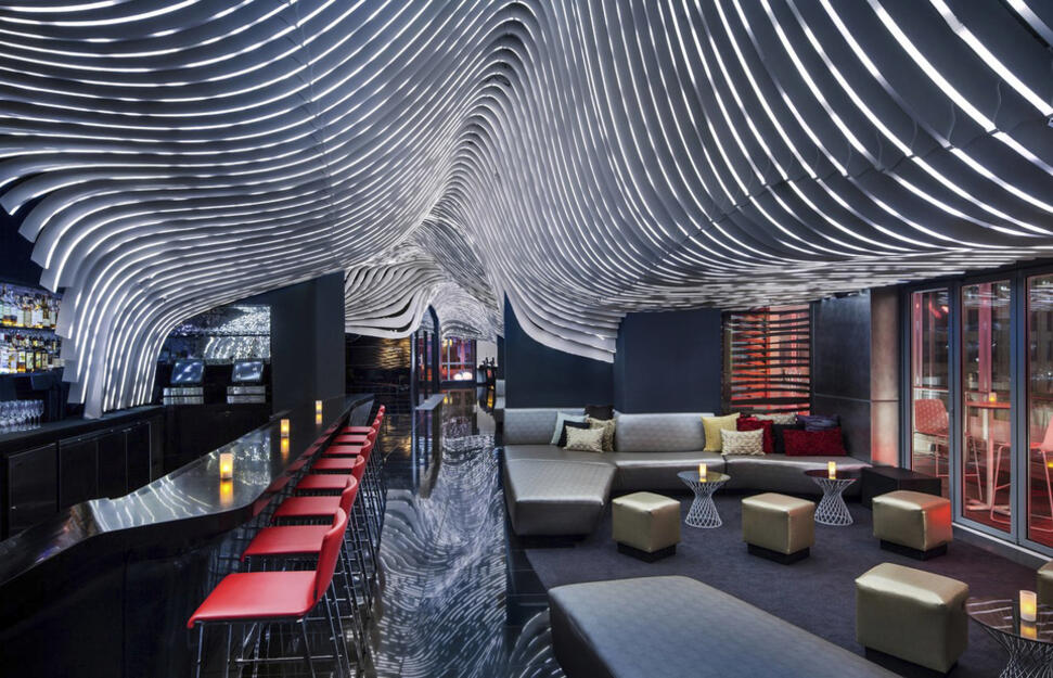 Living Room Bar & Terrace