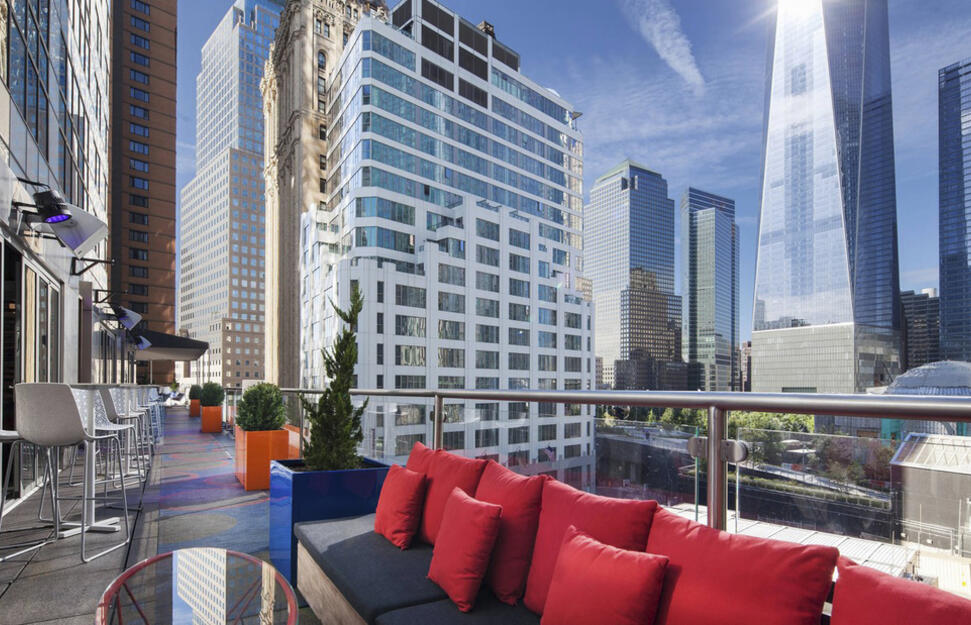 Living Room Bar & Terrace