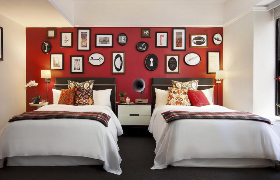Deluxe Two Doubles Room