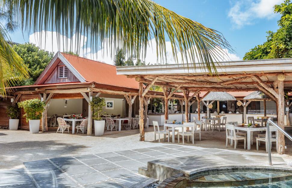 Couples Privilege Suite Beachfront