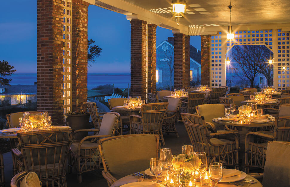 Dine on the verandah in the evening, Chatham Bars Inn, Cape Cod, New England, East Coast USA.