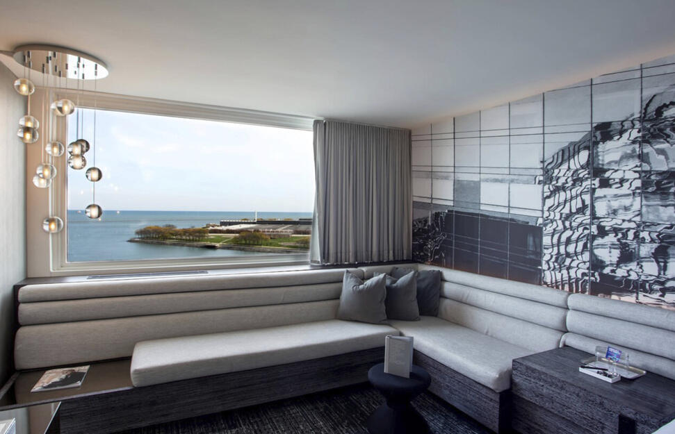 Spectacular Room