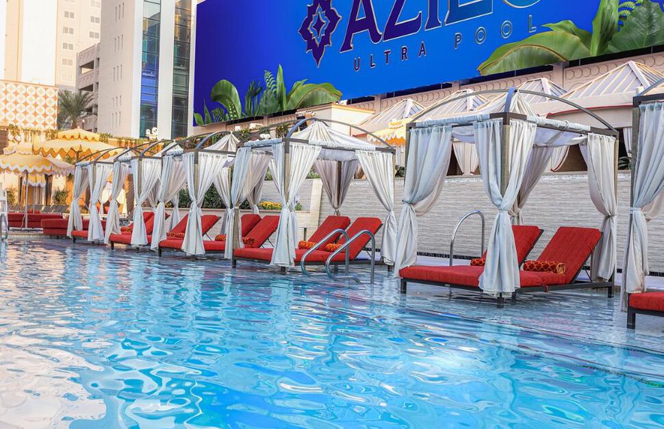 Azilo Pool