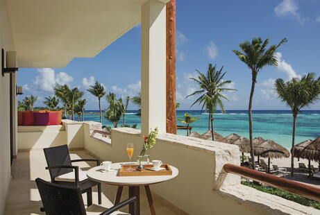 Swim-Out Suites
