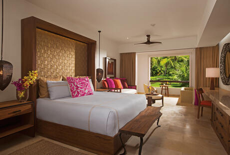 Preferred Club Junior Suite Tropical View